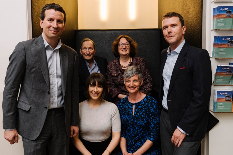 Im Uhrzeigersinn: Yvonne Illich, Michael Loebenstein, Lindsay Zarwell, Michaela Scharf, Ingo Zechner, Micha Illich (Foto: ÖFM / © Mercan Sümbültepe)